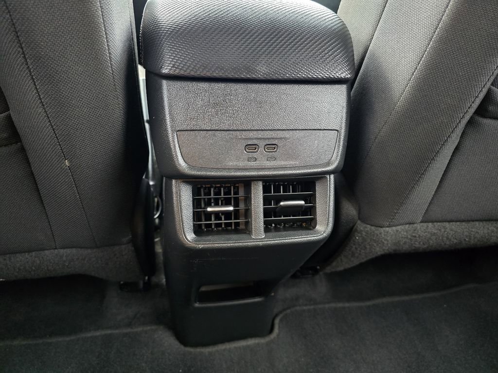 Used 2025 Chevrolet Equinox LT image 24