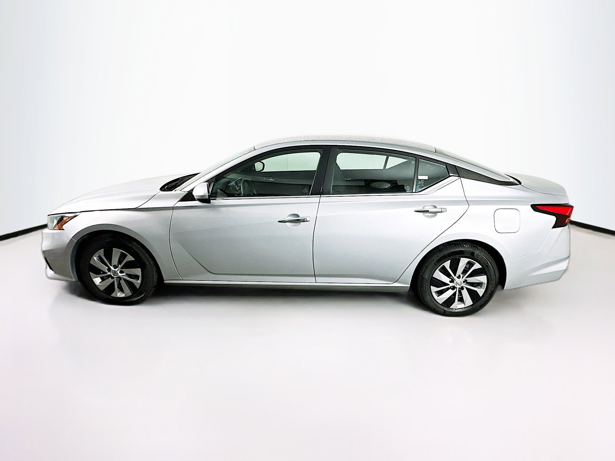 Used 2022 Nissan Altima 2.5 S image 4