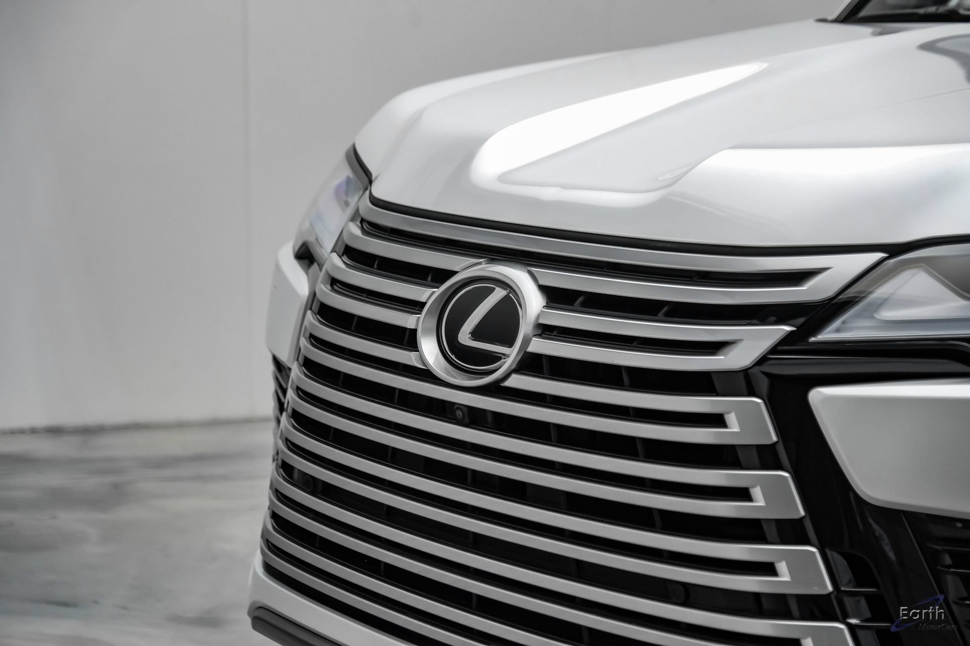 Used 2023 Lexus LX 600 4WD w/ Accessory Package (Z1) image 31