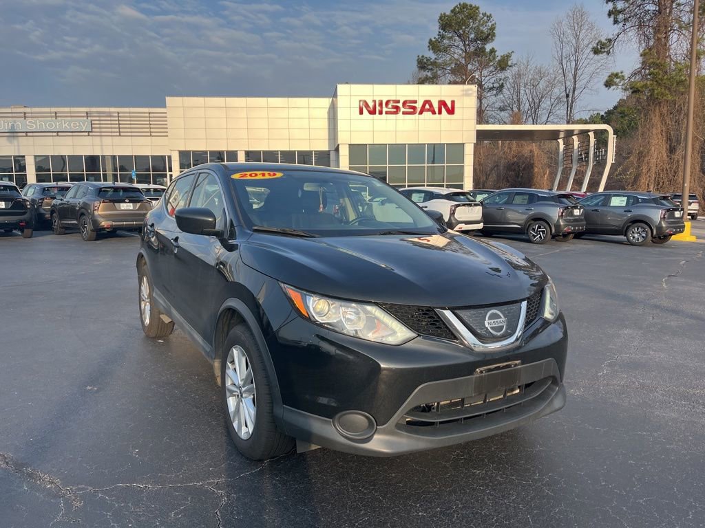 Used 2019 Nissan Rogue Sport S w/ Appearance Package