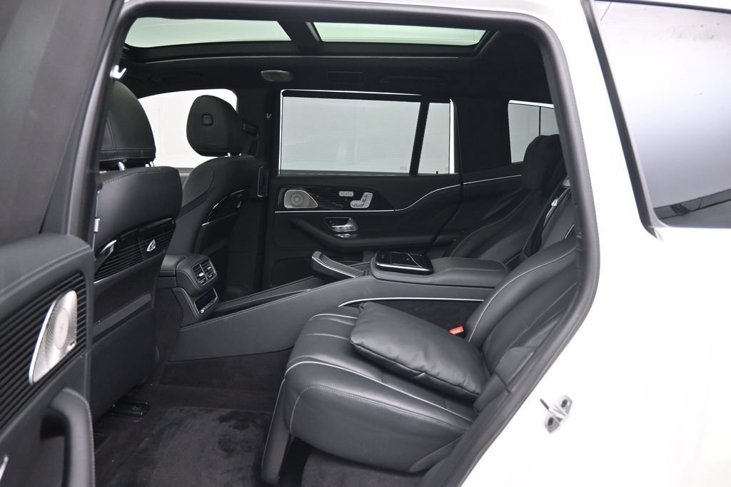Used 2023 Mercedes-Benz Maybach GLS 600 4MATIC image 28