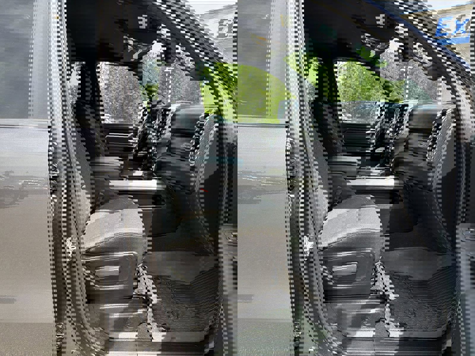 Used 2022 RAM 1500 Big Horn image 32