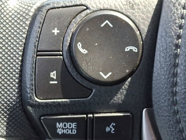 Used 2018 Toyota RAV4 LE image 20