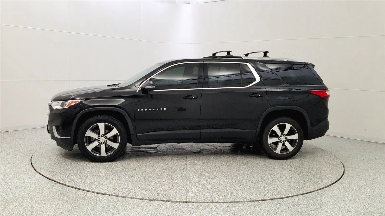 Used 2018 Chevrolet Traverse LT image 4
