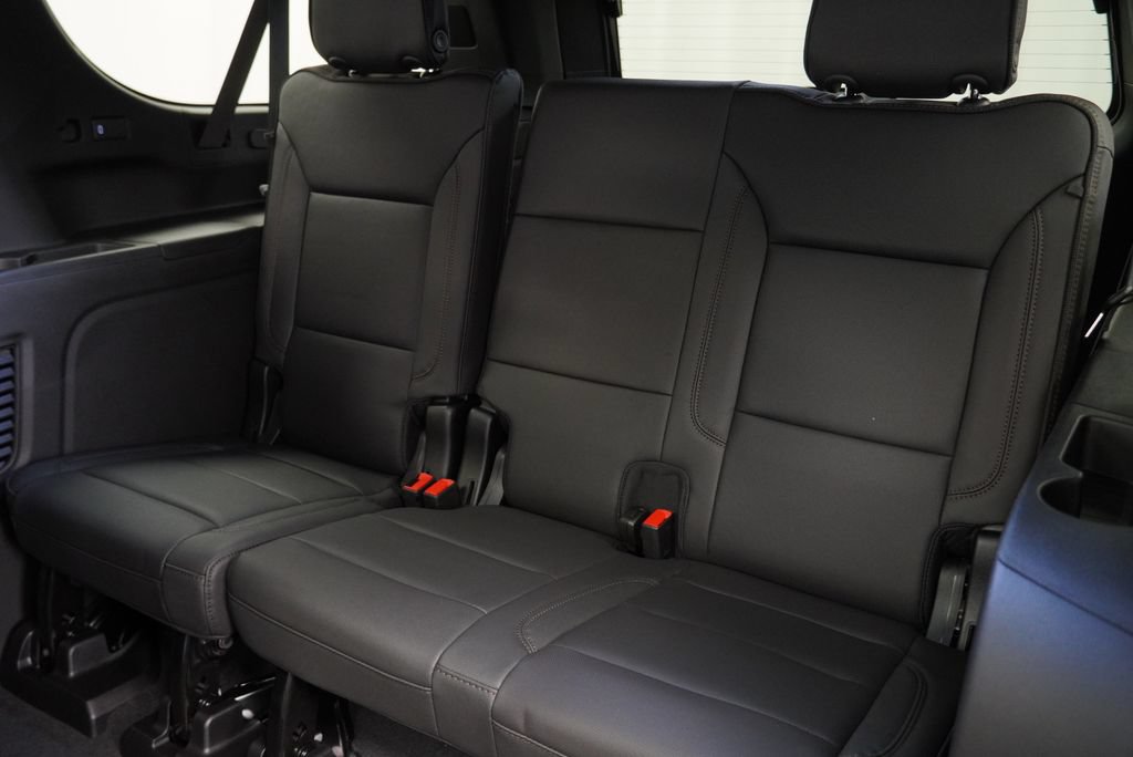 New 2026 Chevrolet Suburban High Country AWD/4WD image 13