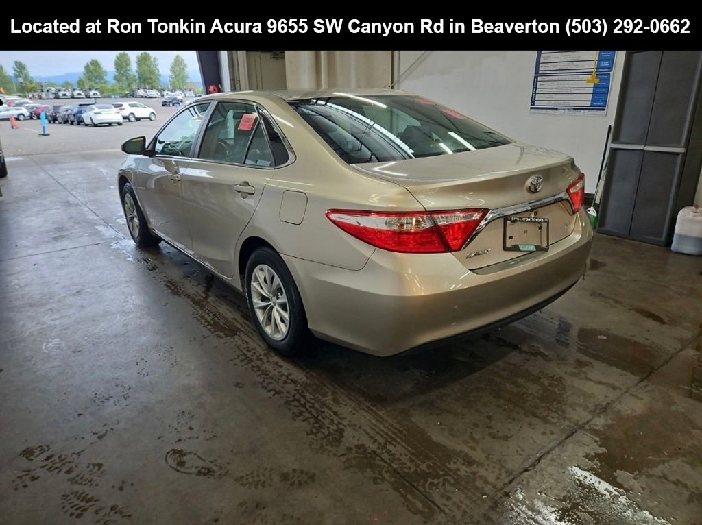 Used 2017 Toyota Camry LE FWD image 3