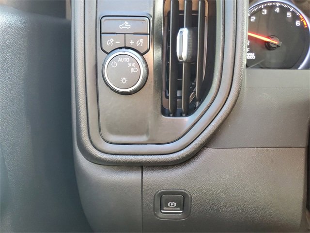 Certified 2023 Chevrolet Silverado 1500 Custom image 25