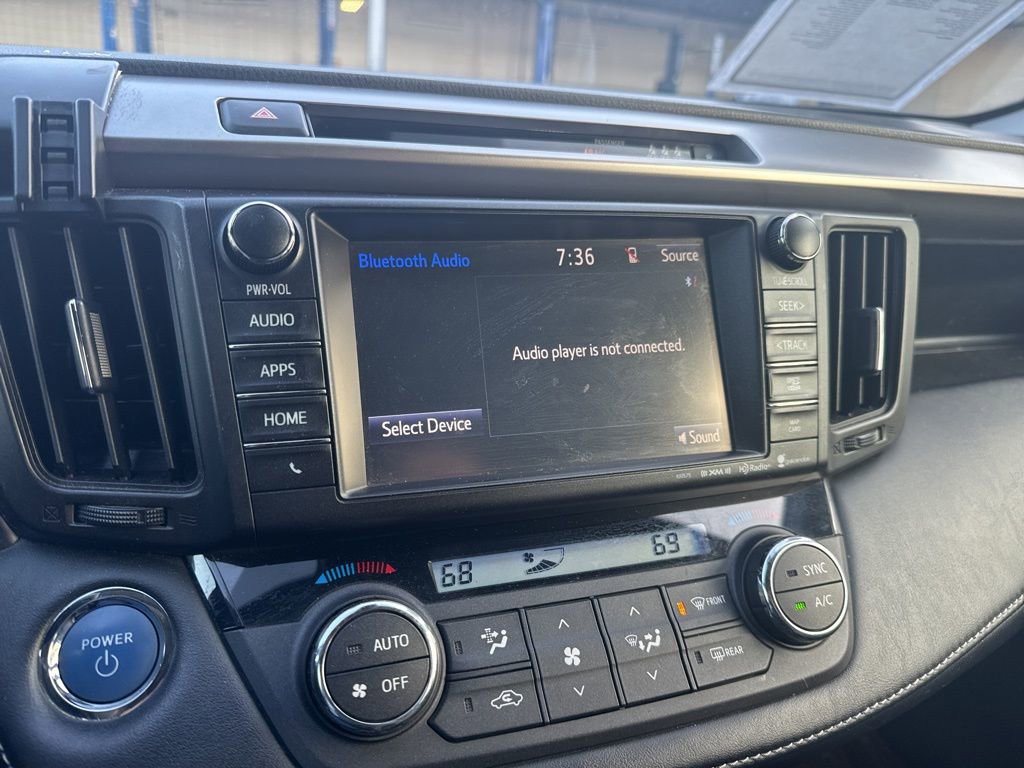 Used 2018 Toyota RAV4 XLE w/ Carpet Mat Package image 25