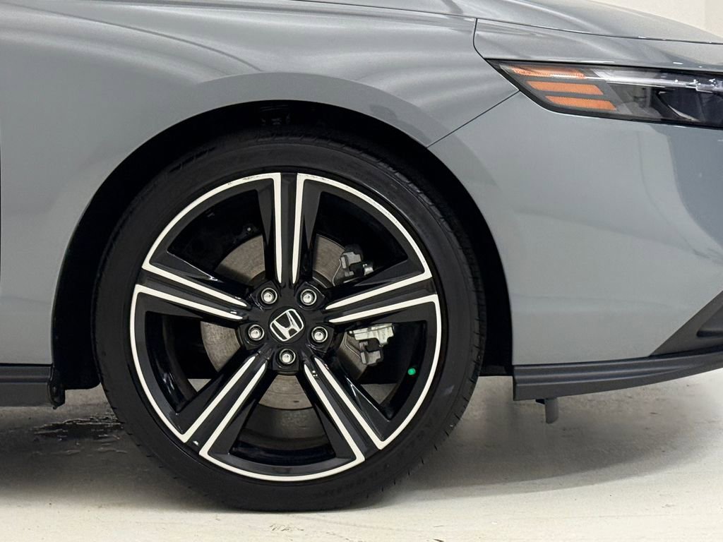 Certified 2025 Honda Accord Sport image 6