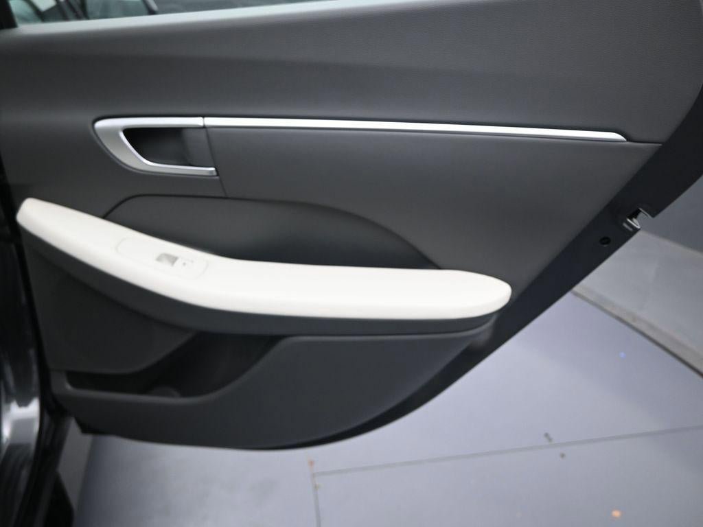 New 2025 Hyundai Sonata SEL FWD image 28
