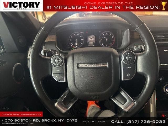 Used 2018 Land Rover Discovery HSE AWD/4WD image 39