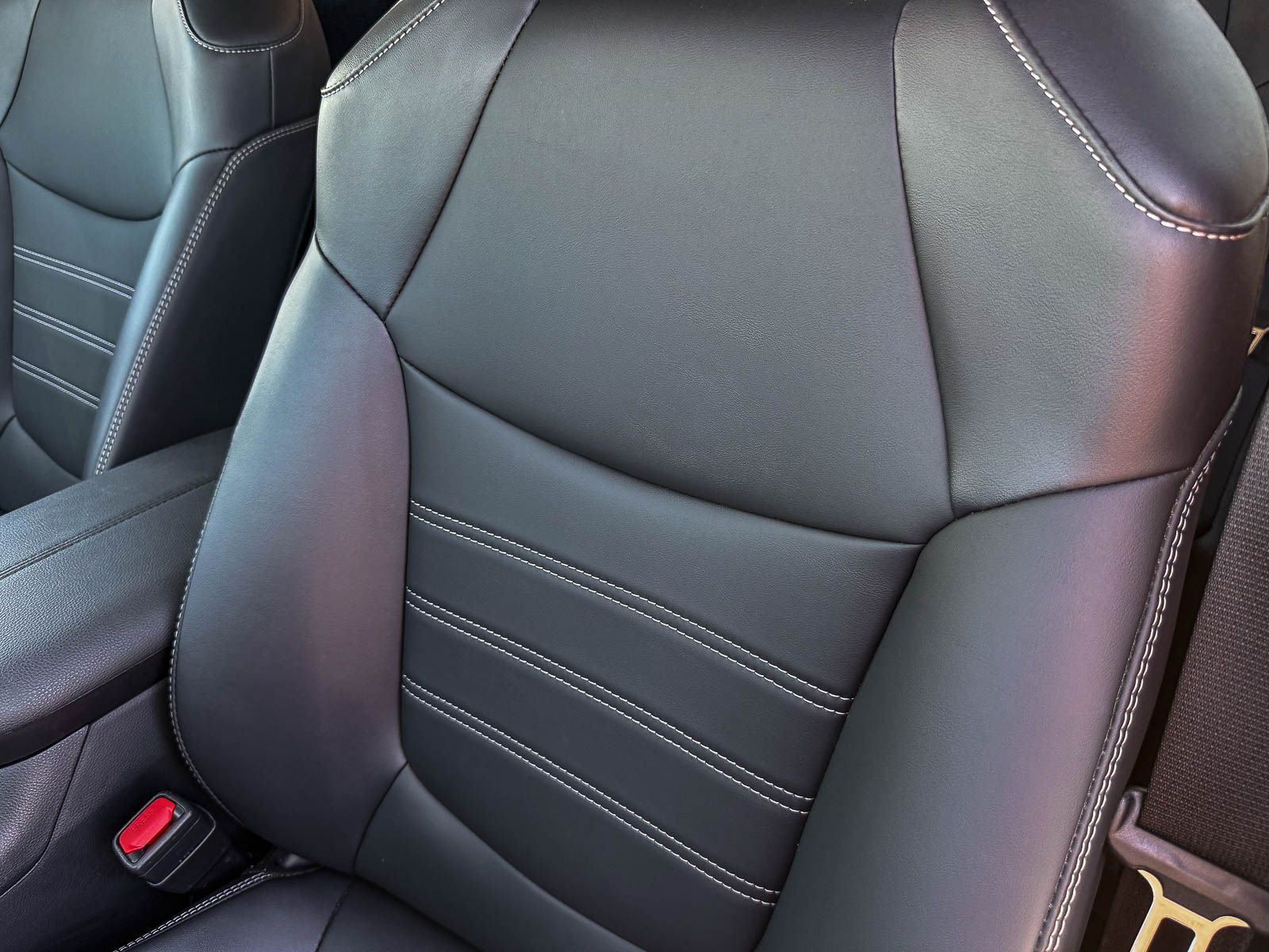Certified 2025 Toyota RAV4 XLE Premium FWD image 25