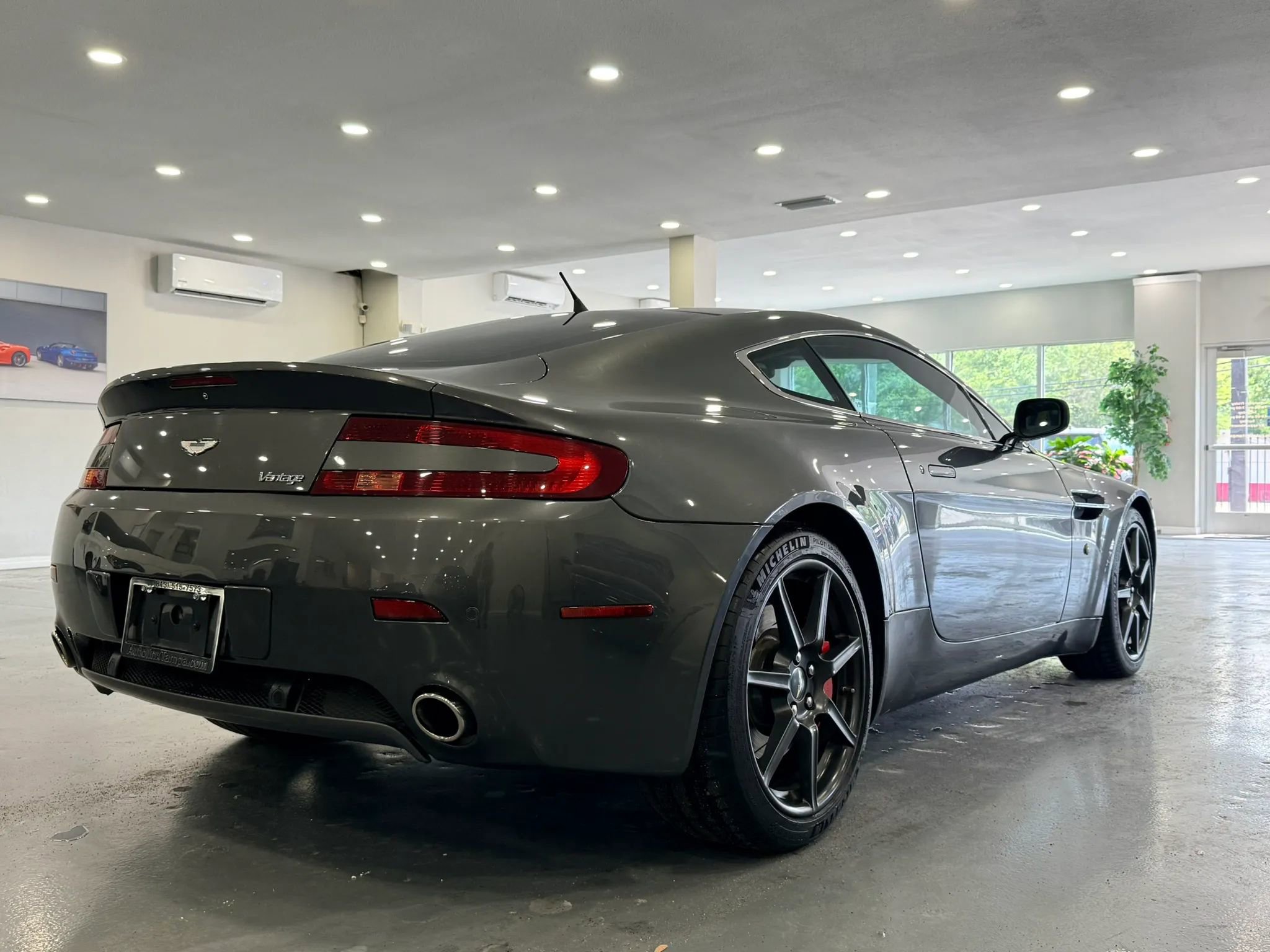 Used 2007 Aston Martin V8 Vantage Coupe image 7