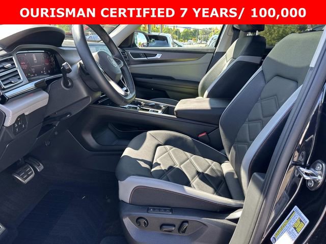 Used 2024 Volkswagen Atlas Peak Edition SEL AWD/4WD image 21