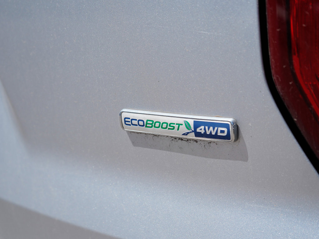 Used 2016 Ford Explorer XLT w/ Equipment Group 201A AWD/4WD image 11