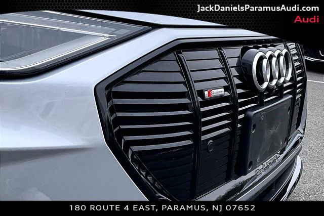 Used 2023 Audi e-tron Premium w/ Convenience Plus Package AWD/4WD image 20
