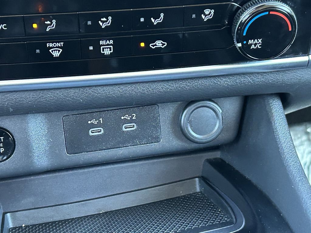 Used 2024 Nissan Rogue S image 16