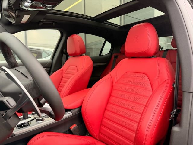New 2026 Alfa Romeo Stelvio Sprint image 13