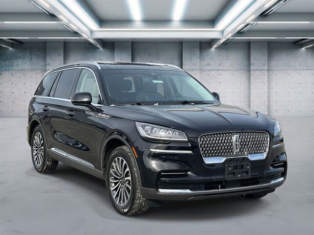 Certified 2023 Lincoln Aviator Reserve w/ Elements Package Plus AWD/4WD image 2