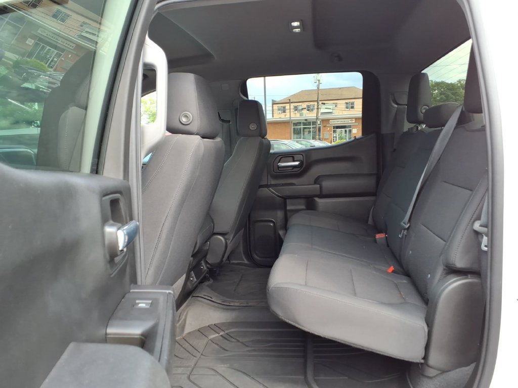 Used 2020 Chevrolet Silverado 1500 Custom w/ Custom Value Package AWD/4WD image 15