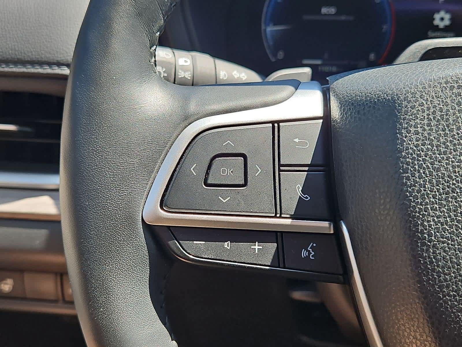 Used 2025 Toyota Grand Highlander AWD image 24