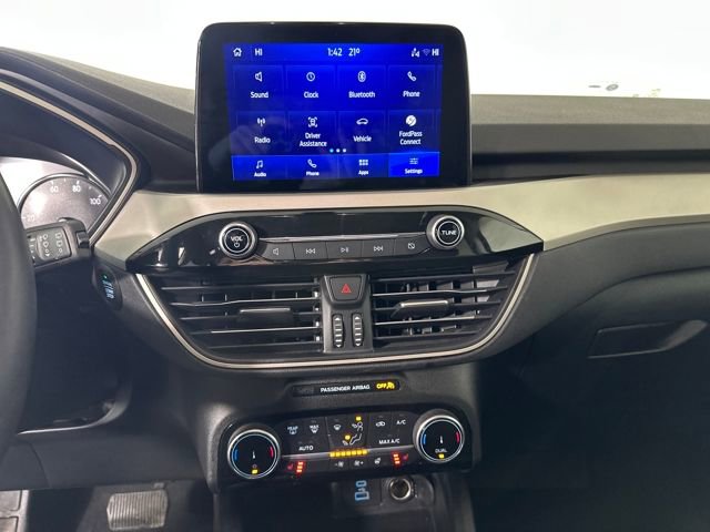 Used 2022 Ford Escape SE w/ Cold Weather Package image 21