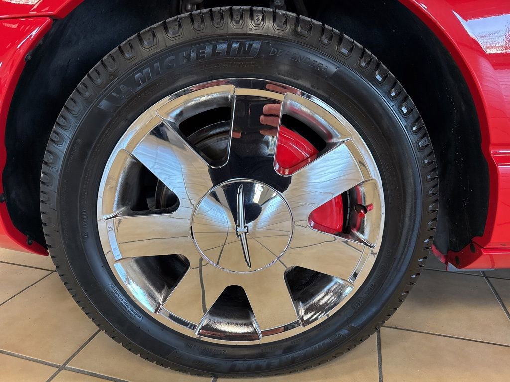 Used 2003 Ford Thunderbird image 32