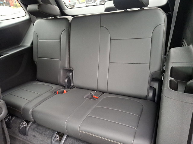 Used 2023 Chevrolet Traverse LT w/ LPO, Floor Liner Package AWD/4WD image 11
