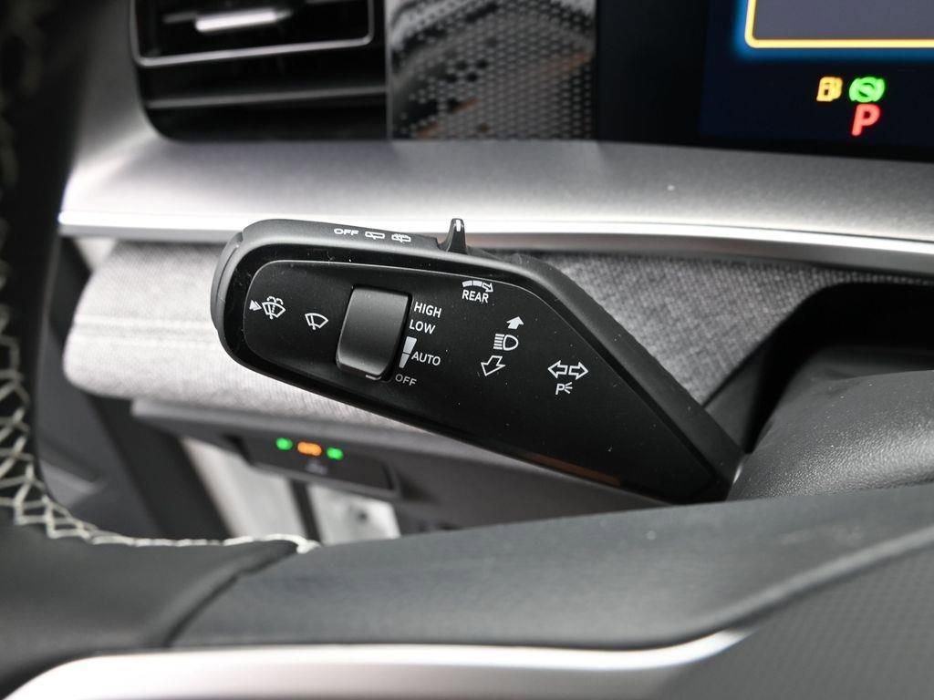 New 2025 Volkswagen Tiguan S image 15