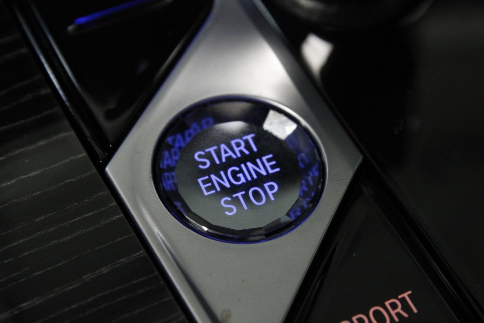 Used 2024 BMW ALPINA XB7 AWD/4WD image 29