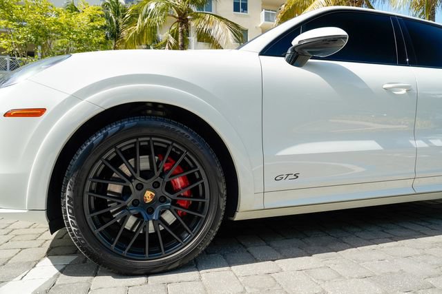 Used 2022 Porsche Cayenne GTS AWD/4WD image 12