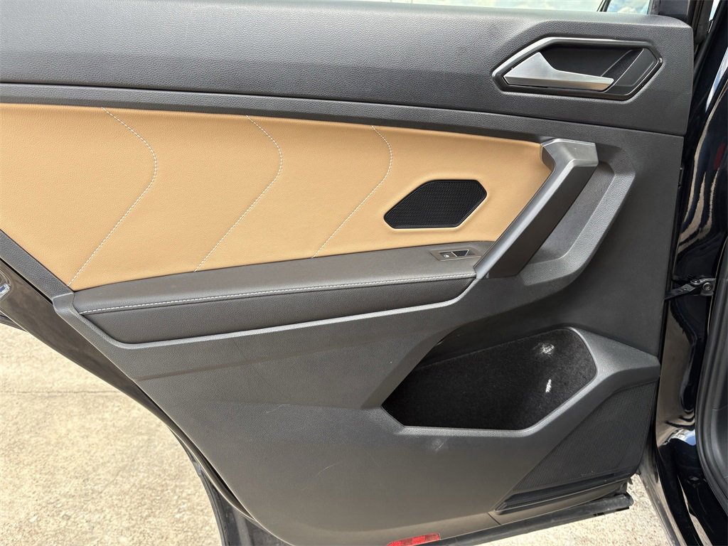 Used 2022 Volkswagen Tiguan SE image 24