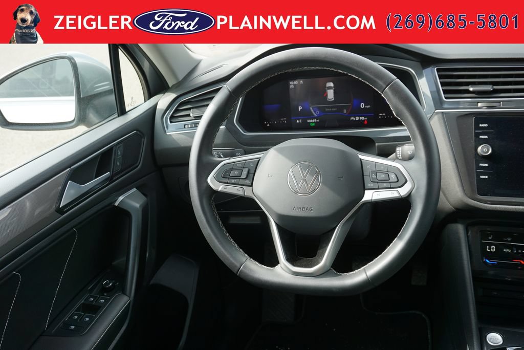 Used 2023 Volkswagen Tiguan SE AWD/4WD image 13