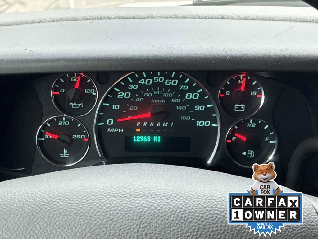 Used 2024 Chevrolet Express 2500 w/ Driver Convenience Package image 25