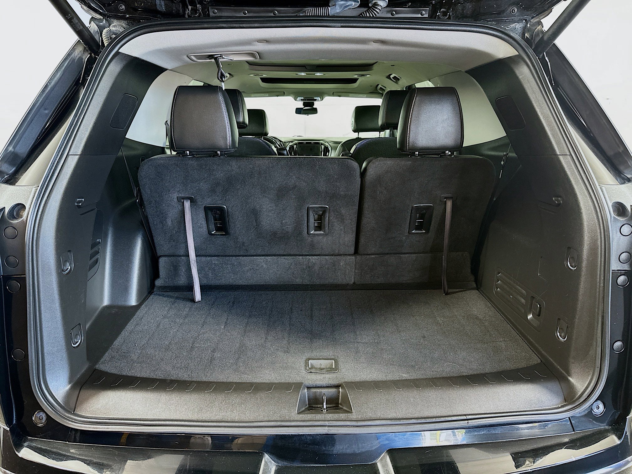 Used 2019 Chevrolet Traverse Premier w/ Redline Edition AWD/4WD image 28