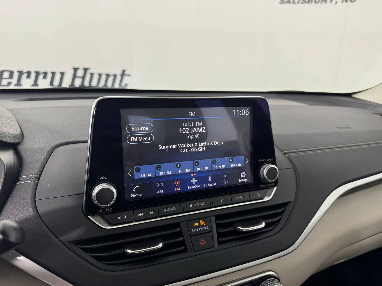 Used 2022 Nissan Altima 2.5 SV w/ SV Premium Package image 13