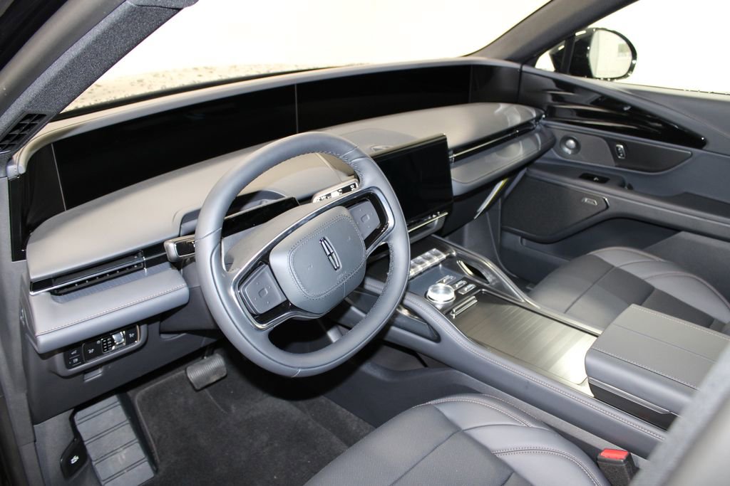 New 2025 Lincoln Nautilus Premier w/ Equipment Group 102A image 21