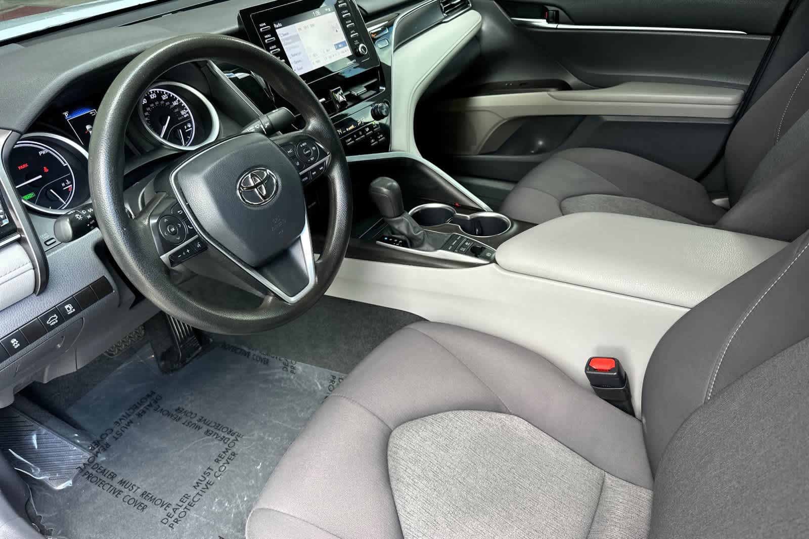 Used 2022 Toyota Camry LE FWD image 11
