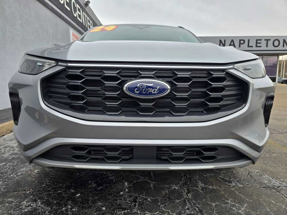 Used 2024 Ford Escape ST-Line w/ Tech Pack #1 image 2