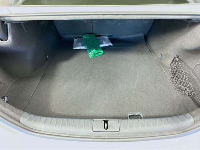 Used 2025 Genesis G70 2.5T image 25