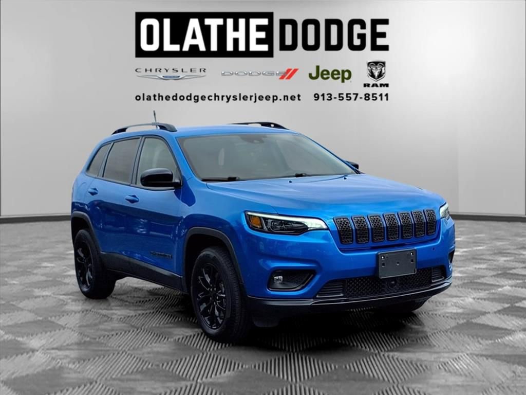 Certified 2023 Jeep Cherokee Altitude Lux image 32