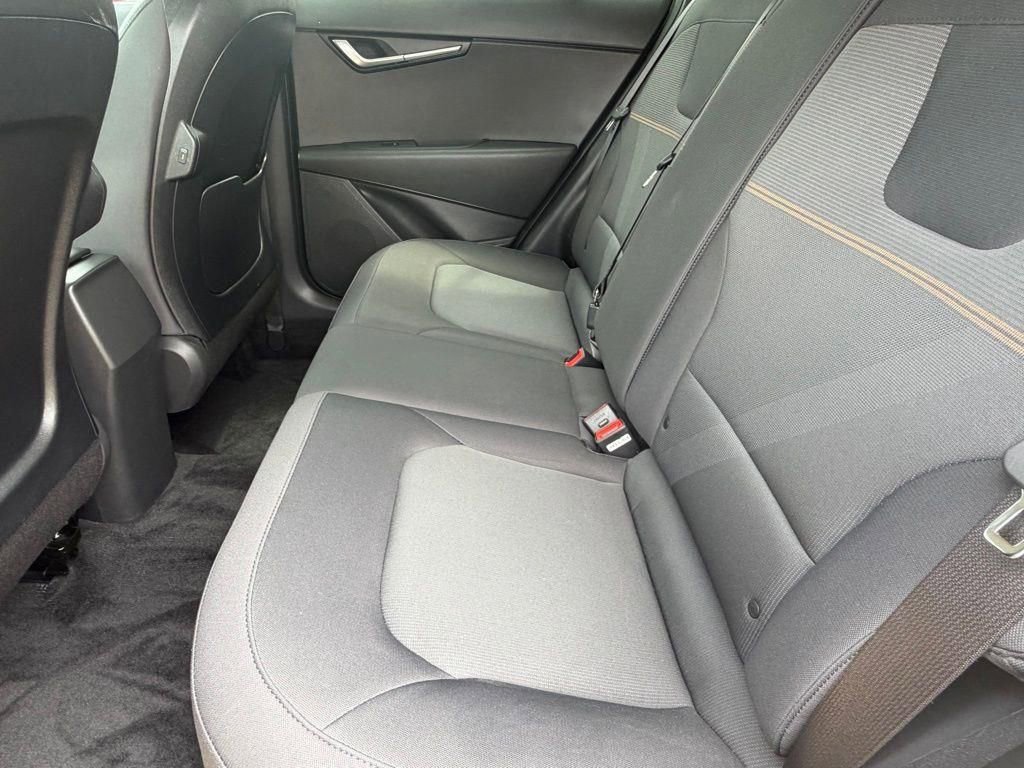 Used 2025 Kia Niro LX FWD image 14