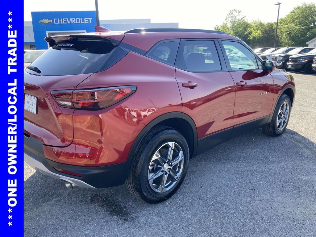 Used 2024 Chevrolet Blazer LT w/ Convenience Package FWD image 4