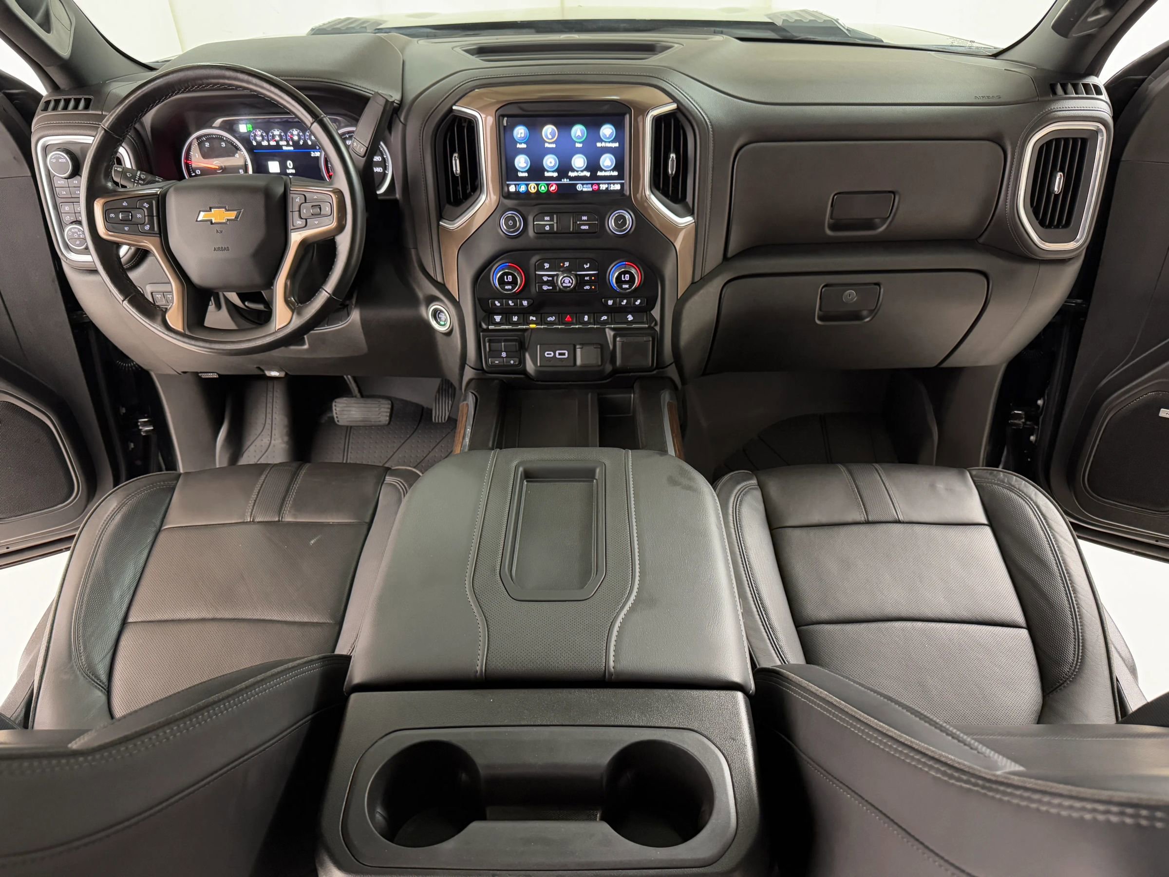 Used 2022 Chevrolet Silverado 2500 High Country w/ Technology Package image 2