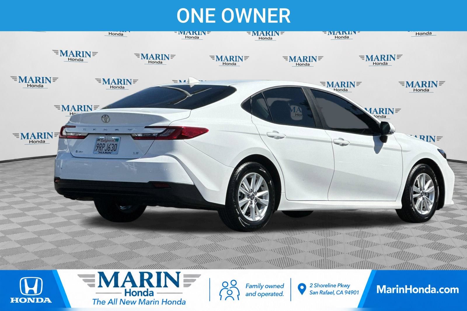 Used 2025 Toyota Camry LE w/ Convenience Package FWD image 3