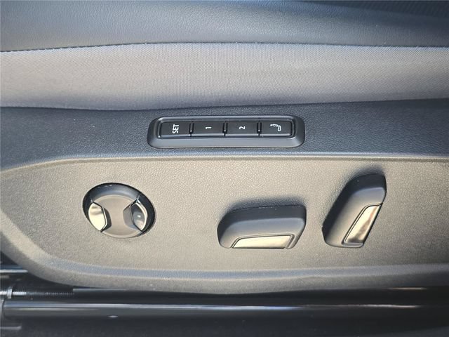 Used 2023 Volkswagen ID.4 S RWD image 19