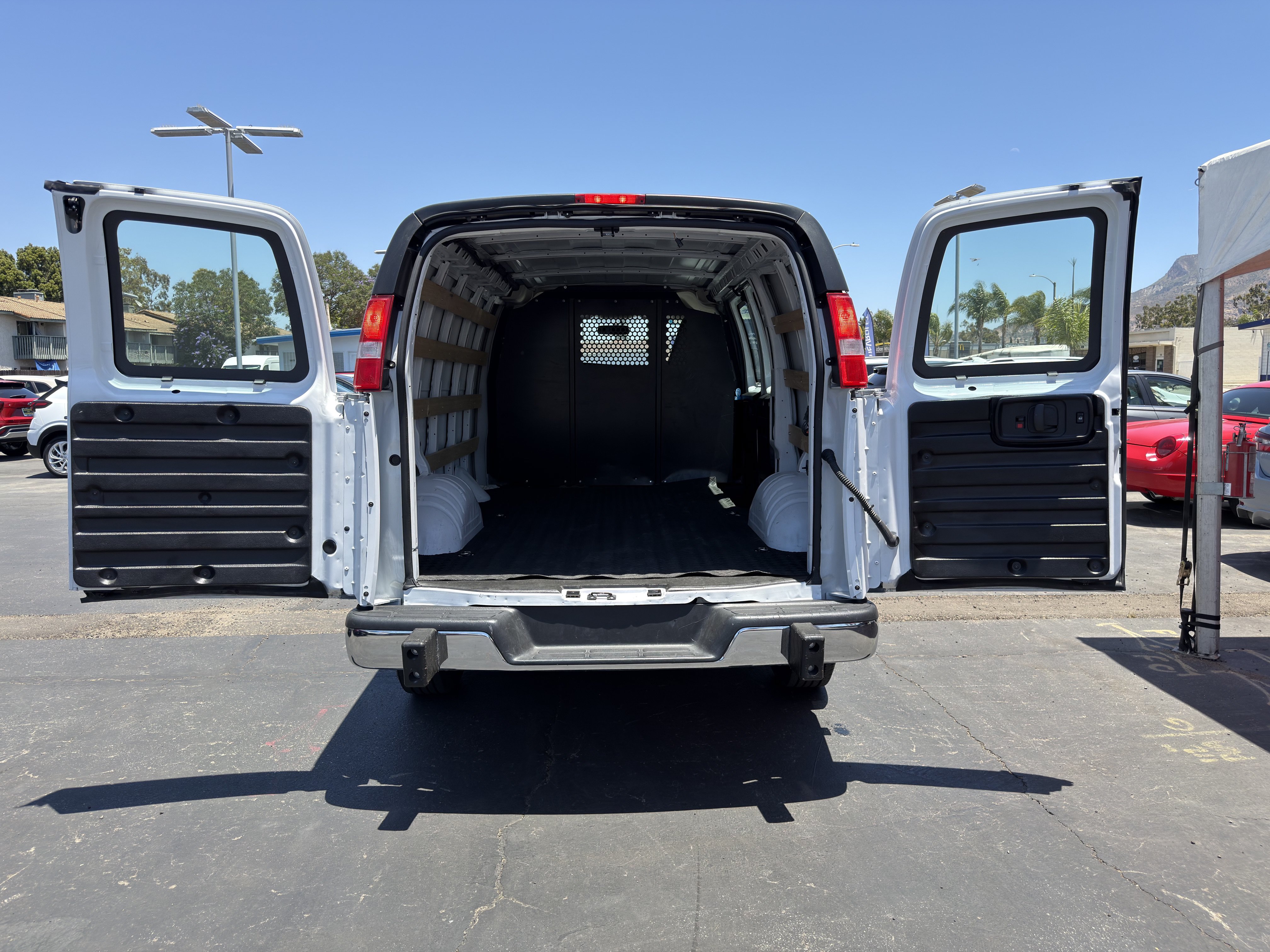 Used 2024 GMC Savana 2500 w/ Driver Convenience Package RWD image 17