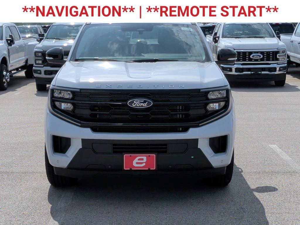 New 2026 Ford Expedition Max Active RWD image 2