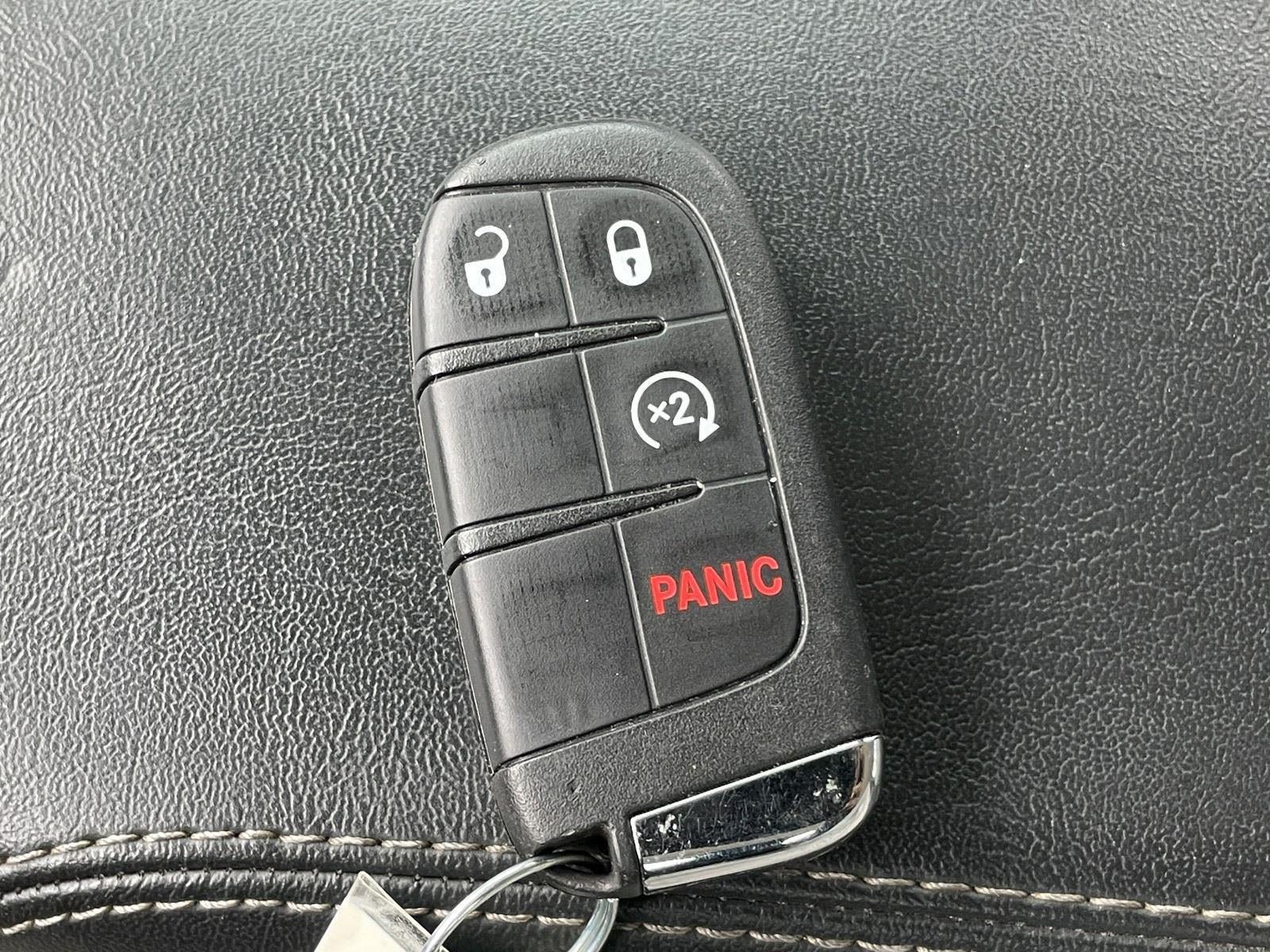 Used 2018 Jeep Renegade Limited w/ UConnect 8.4 Nav Group FWD image 31