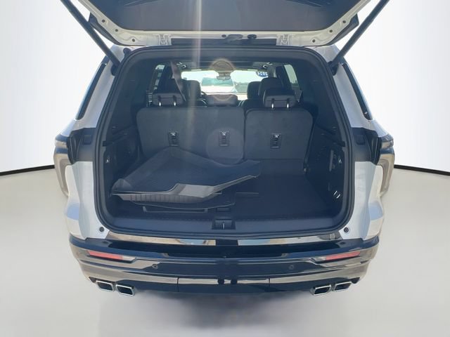 Used 2024 Chevrolet Traverse RS w/ LPO, Floor Liner Package AWD/4WD image 29